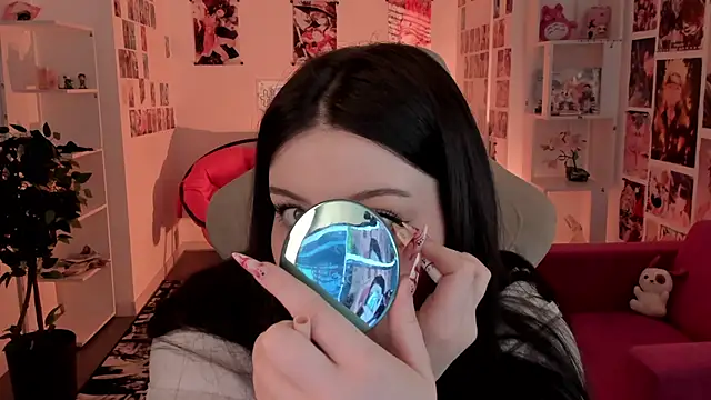 CoralineKeyns online show from 6, 2, 2026