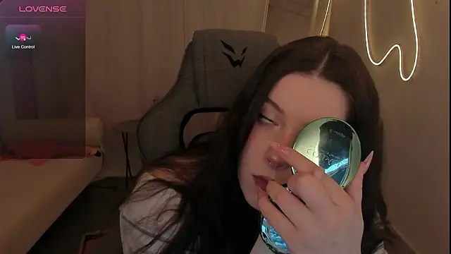 CoralineKeyns online show from 21, 2, 2026