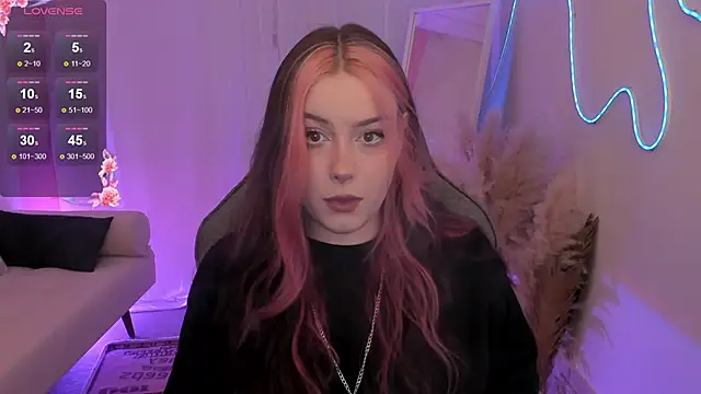CoralineKeyns online show from 26, 5, 2026