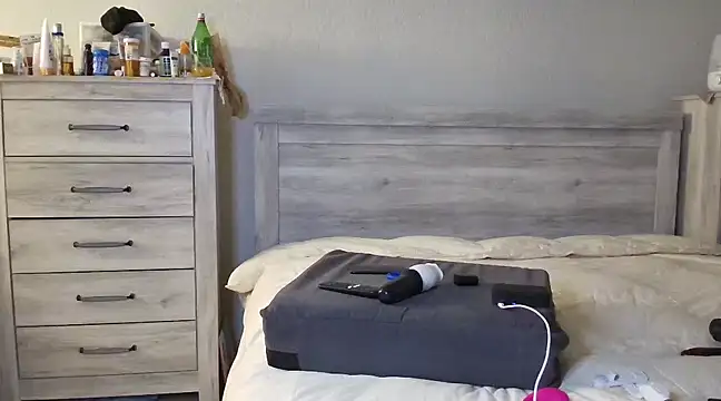 Carmen Cream online show from 10, 1, 2025