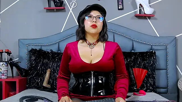 Snapshot of Evangeline chatting on 28, 2, 2025 Evangeline online show from 28, 2, 2025