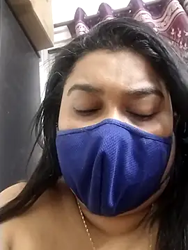 Snapshot of indianlisa5 chatting on 22, 9, 2025 indianlisa5 online show from 22, 9, 2025