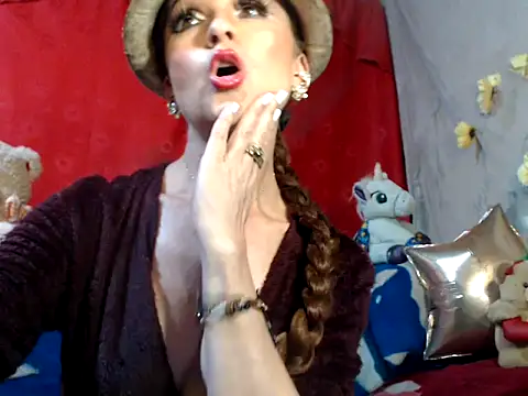 hottieperla online show from 5, 1, 2025