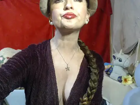 hottieperla online show from 3, 10, 2025