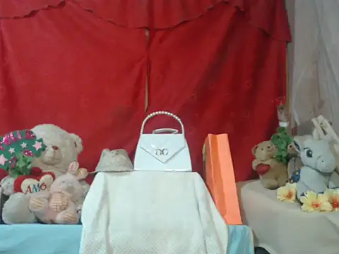 hottieperla online show from 15, 10, 2025