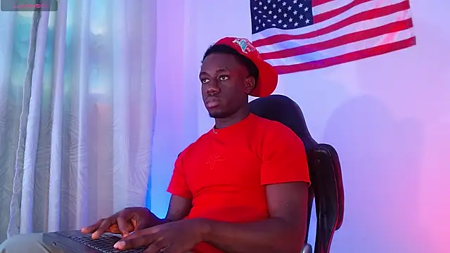 Snapshot of mike_wallace chatting on 26, 11, 2025 mike wallace online show from 26, 11, 2025