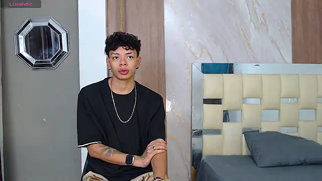 Snapshot of Harry_jhonsson chatting on 8, 3, 2026 Harry jhonsson online show from 8, 3, 2026