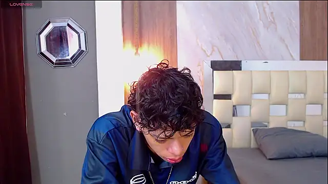 Snapshot of Harry_jhonsson chatting on 8, 3, 2026 Harry jhonsson online show from 8, 3, 2026