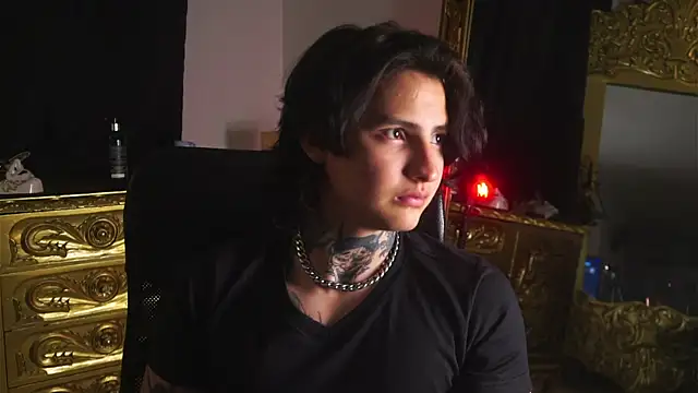 Snapshot of dantecoppolaa_ chatting on 19, 1, 2025 dantecoppolaa online show from 19, 1, 2025