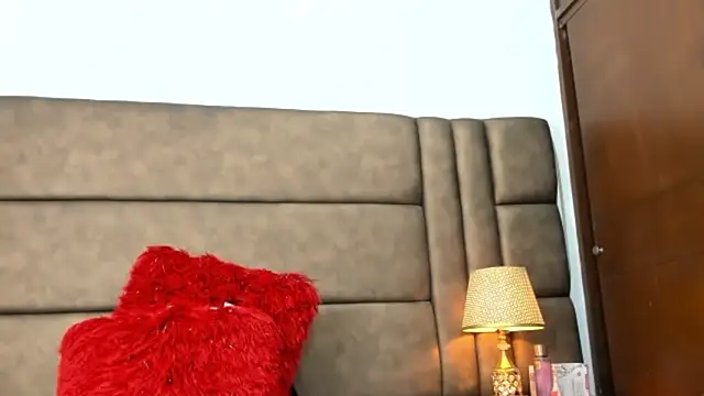 AliciaMiilf online show from 28, 1, 2025