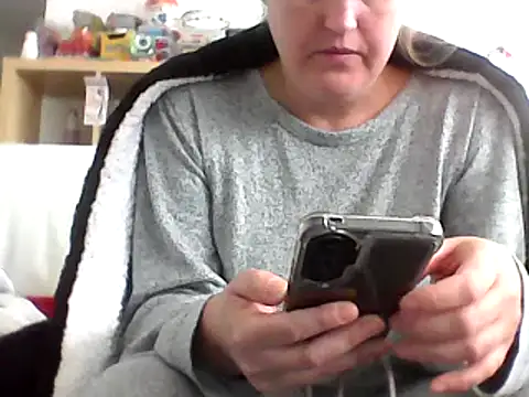 Snapshot of DragoneSFR chatting on 24, 2, 2025 DragoneSFR online show from 24, 2, 2025