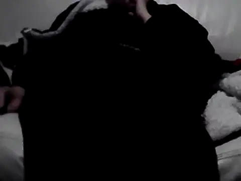 Snapshot of DragoneSFR chatting on 1, 3, 2025 DragoneSFR online show from 1, 3, 2025