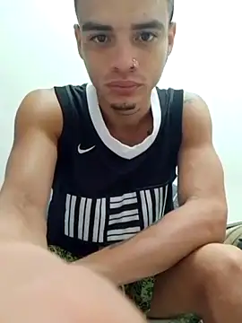 Snapshot of mailo_bronw chatting on 28, 4, 2026 mailo bronw online show from 28, 4, 2026