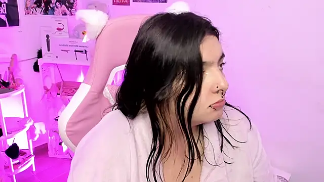 Snapshot of Sachi_Meow chatting on 10, 11, 2025 Sachi Meow online show from 10, 11, 2025