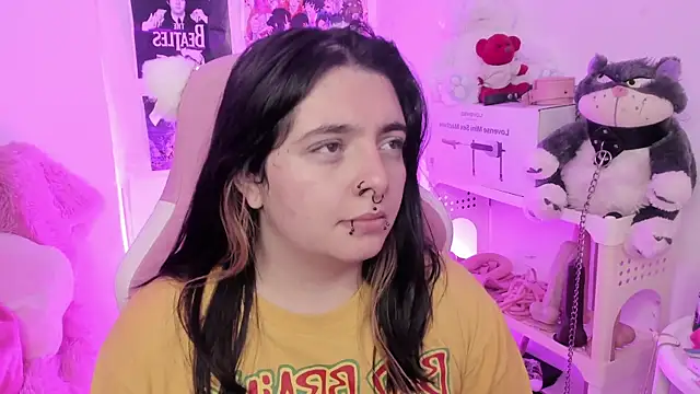 Snapshot of Sachi_Meow chatting on 14, 12, 2025 Sachi Meow online show from 14, 12, 2025