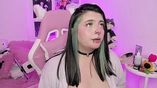 Snapshot of Sachi_Meow chatting on 17, 12, 2025 Sachi Meow online show from 17, 12, 2025