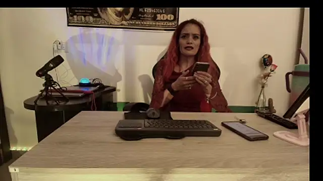 Julieta Wall  online show from 7, 4, 2026