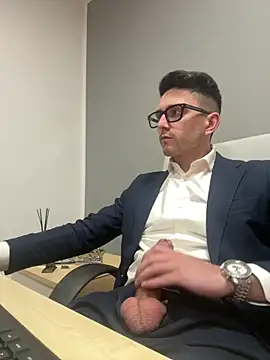 Snapshot of masterboss_ chatting on 3, 4, 2026 masterboss online show from 3, 4, 2026