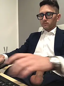 Snapshot of masterboss_ chatting on 17, 4, 2026 masterboss online show from 17, 4, 2026