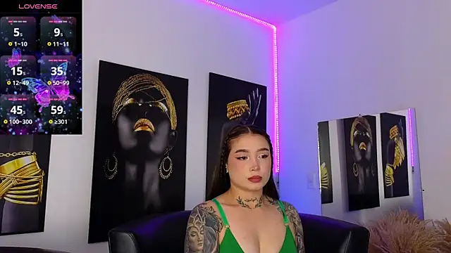 Snapshot of _brenna_hanson chatting on 26, 2, 2025 brenna hanson online show from 26, 2, 2025