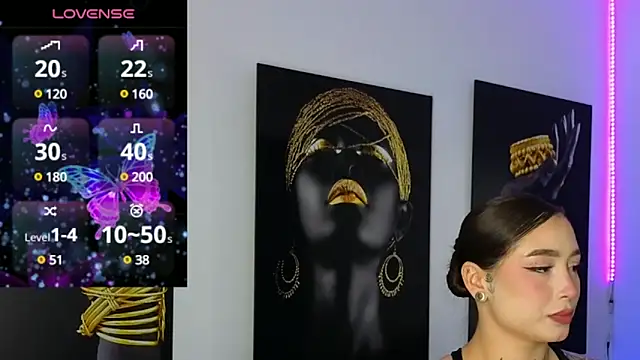 Snapshot of _brenna_hanson chatting on 8, 3, 2025 brenna hanson online show from 8, 3, 2025