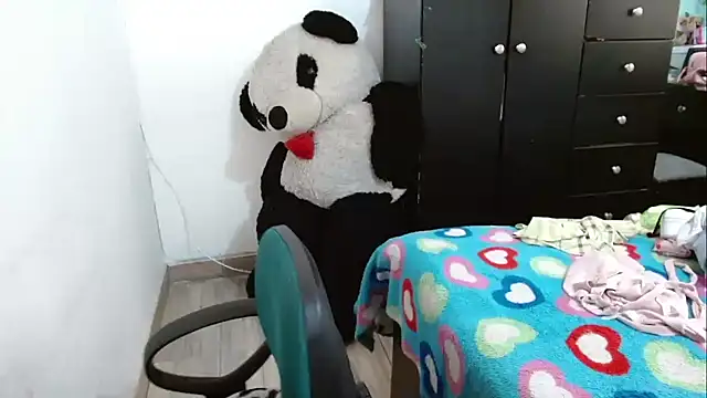 Snapshot of _annie_rosse chatting on 17, 4, 2026 annie rosse online show from 17, 4, 2026