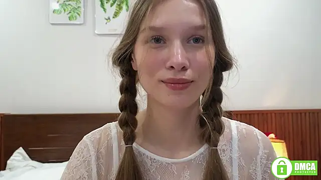 Snapshot of CutieBeauty chatting on 16, 4, 2026 CutieBeauty online show from 16, 4, 2026