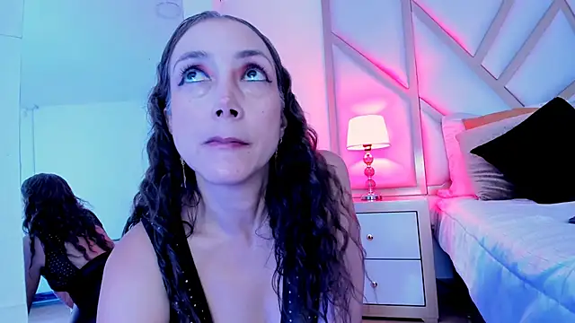 Jolie-bonnet online show from 1, 2, 2025