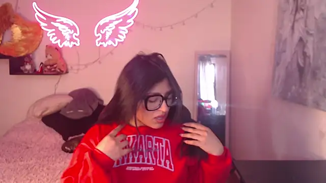 MissDennise online show from 2, 3, 2025