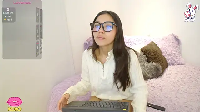 Snapshot of Maiaa_evans chatting on 6, 4, 2026 Maiaa evans online show from 6, 4, 2026