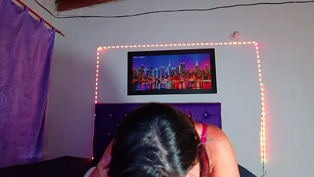 colombianmilf  online show from 14, 11, 2025