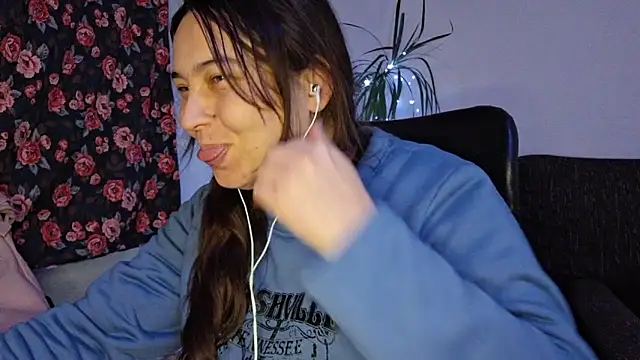 Snapshot of Cyndee_Winter chatting on 22, 12, 2025 Cyndee Winter online show from 22, 12, 2025