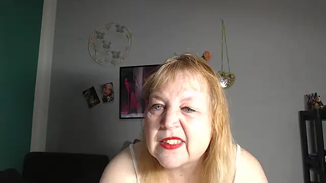 Snapshot of Blasflittchen chatting on 21, 4, 2026 Blasflittchen online show from 21, 4, 2026