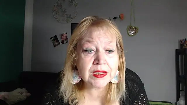 Snapshot of Blasflittchen chatting on 18, 5, 2026 Blasflittchen online show from 18, 5, 2026