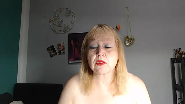 Snapshot of Blasflittchen chatting on 6, 7, 2026 Blasflittchen online show from 6, 7, 2026