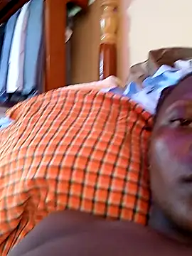 Snapshot of pretty_amaal chatting on 4, 3, 2025 pretty amaal online show from 4, 3, 2025