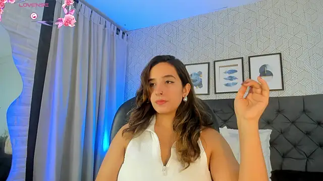 emma  smith1 online show from 11, 3, 2025