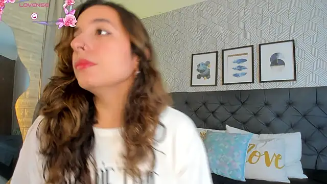 emma  smith1 online show from 12, 3, 2025