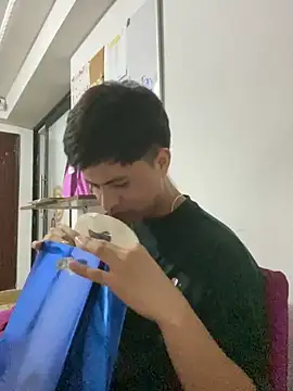 Snapshot of Niicky1_ chatting on 15, 12, 2024 Niicky1  online show from 15, 12, 2024