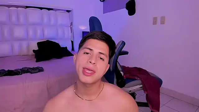 Snapshot of Niicky1_ chatting on 29, 12, 2024 Niicky1  online show from 29, 12, 2024