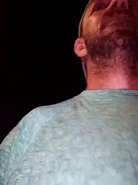 Snapshot of Treemandude chatting on 8, 10, 2025 Treemandude online show from 8, 10, 2025