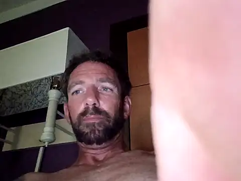 Snapshot of Treemandude chatting on 14, 10, 2025 Treemandude online show from 14, 10, 2025