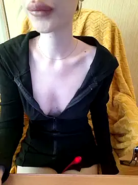 Snapshot of Elza_kom chatting on 20, 3, 2026 Elza kom online show from 20, 3, 2026