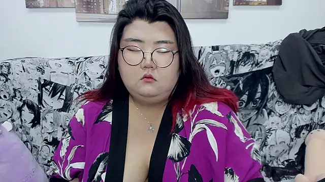 Snapshot of Nadine_asian chatting on 19, 12, 2024 Nadine asian online show from 19, 12, 2024