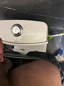 Snapshot of Vbreaker chatting on 5, 3, 2026 Vbreaker online show from 5, 3, 2026