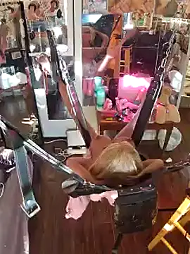 luvs2cumm69 online show from 3, 12, 2024