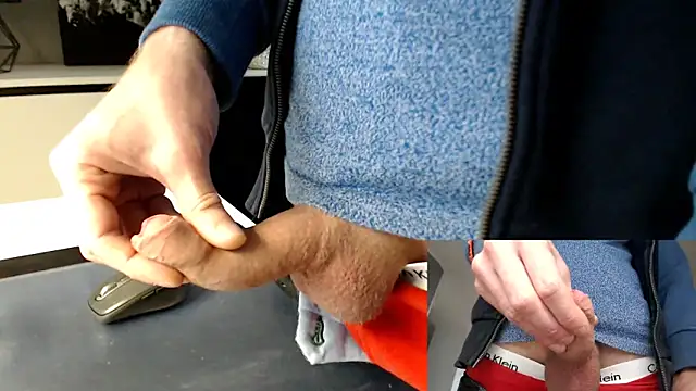 Snapshot of sperma_tributes chatting on 17, 1, 2025 sperma tributes online show from 17, 1, 2025