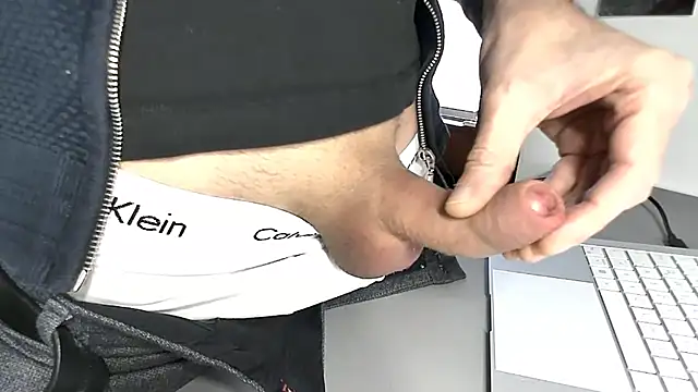 Snapshot of sperma_tributes chatting on 7, 1, 2026 sperma tributes online show from 7, 1, 2026