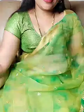 Snapshot of Traditional_Housewife_ chatting on 8, 1, 2025 Traditional Housewife  online show from 8, 1, 2025