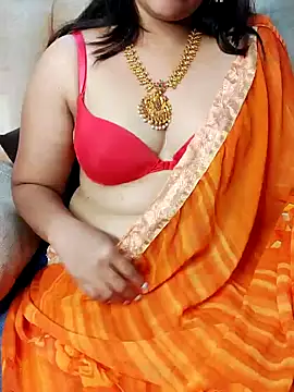 Snapshot of Traditional_Housewife_ chatting on 6, 2, 2025 Traditional Housewife  online show from 6, 2, 2025